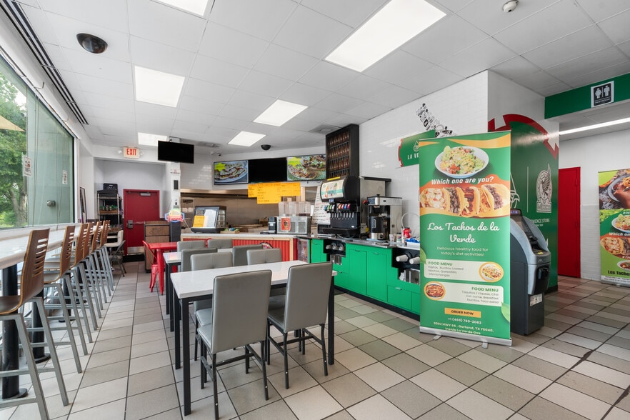 More Photos Of 2002 State Highway 66, Garland Service Station For Sale