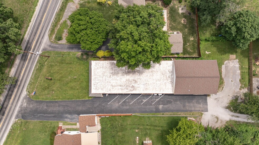 More Photos Of 1007 W Delmar Ave, Godfrey General Retail For Sale