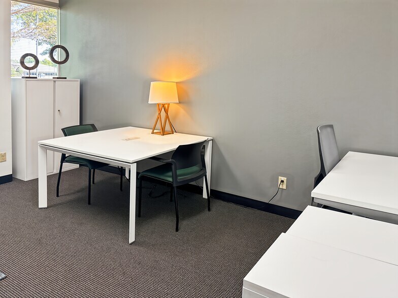 More Photos Of 1202 NE McClain Rd, Bentonville Coworking Space