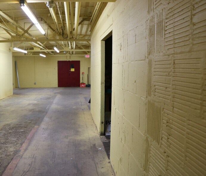 More Photos Of 3400 Cheatham Ave, Minneapolis Manufacturing For Sale