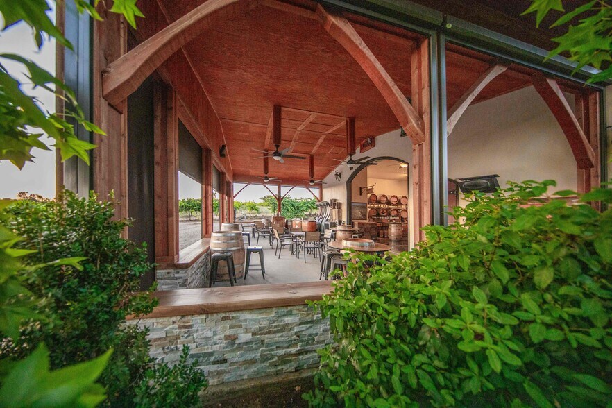 More Photos Of 21365 Shenandoah School Rd, Plymouth Winery Vineyard For Sale