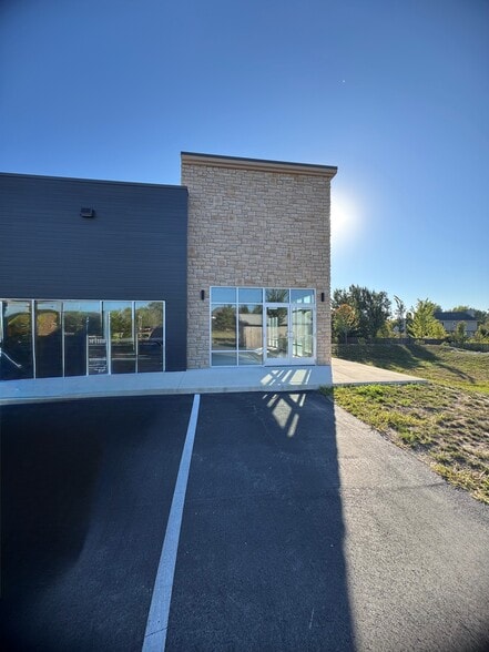 More Photos Of 9307 Illinois Rd, Fort Wayne Office For Lease