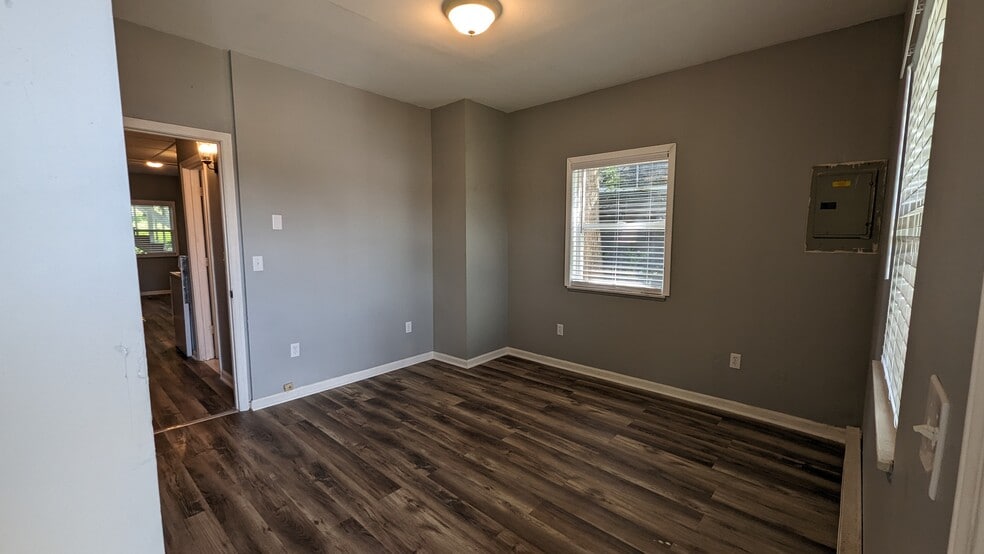 More Photos Of 714 Mapleoak Ln, Kingsport Multifamily For Sale