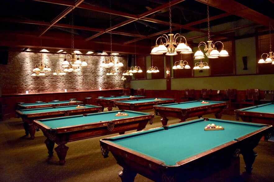 More Photos Of 120-120 NW 23rd Ave, Portland Storefront Retail Residential For Lease