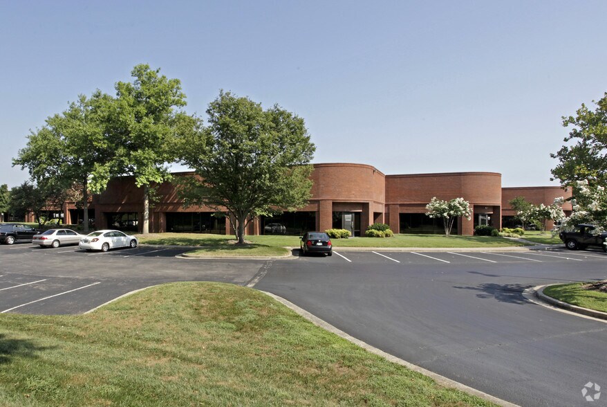 More Photos Of 624 Grassmere Park, Nashville Medical For Lease
