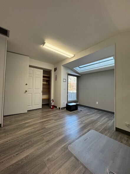 More Photos Of 43 Radio Ave, Miller Place Medical For Lease