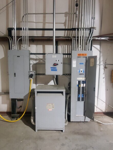 More Photos Of 1760 Gunnison Ave, Delta Warehouse For Sale