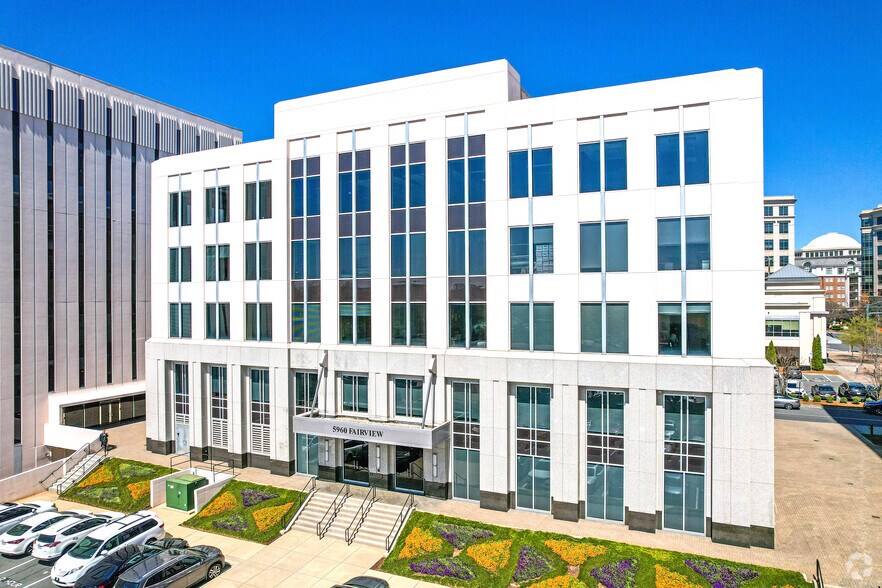 More Photos Of 5960 Fairview Rd, Charlotte Unknown For Lease