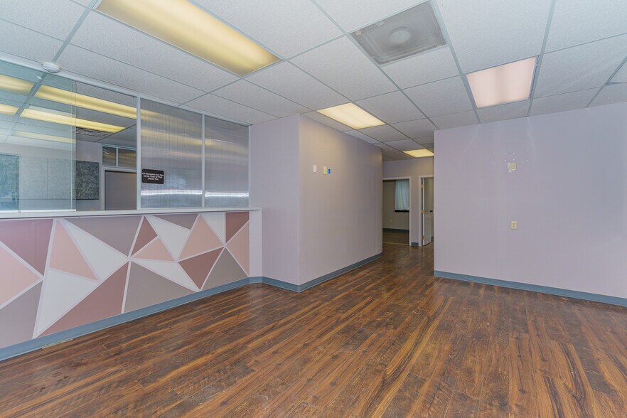 More Photos Of 961-963 State Route 146, Clifton Park Medical For Lease