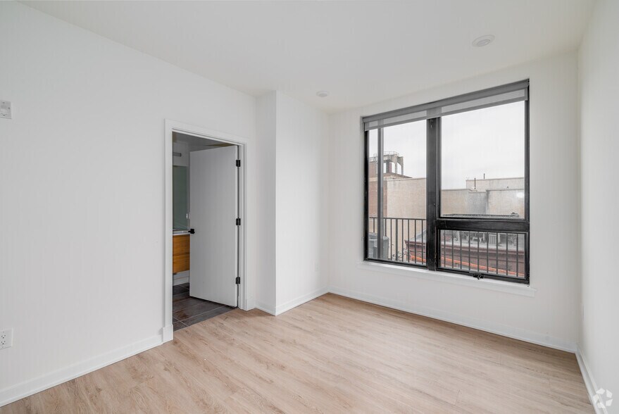 More Photos Of 500 N 13th St, Philadelphia Multifamily For Sale