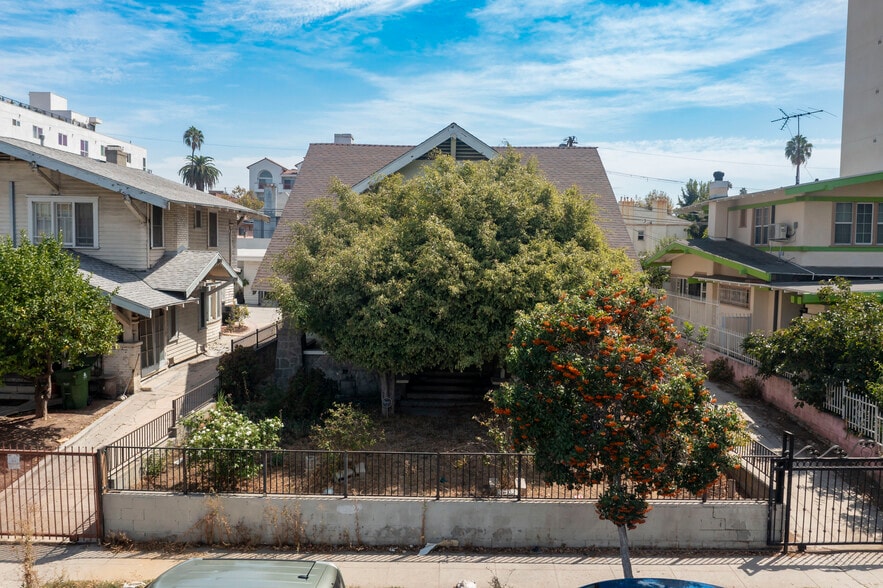 More Photos Of 918 S Kingsley Dr, Los Angeles Land For Sale