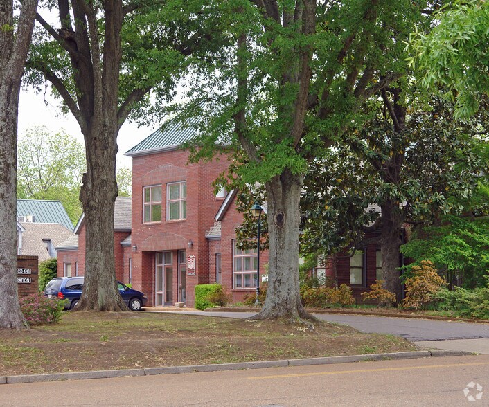 More Photos Of 165 N Main St, Collierville Office For Lease