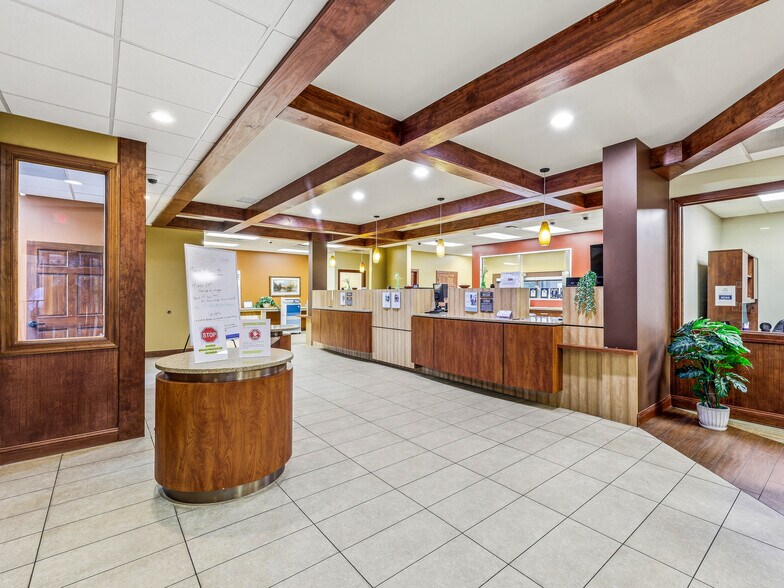 More Photos Of 101 Jack St, Hendersonville Bank For Sale