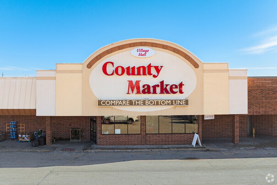 More Photos Of 2917 N Vermilion st, Danville General Retail For Lease