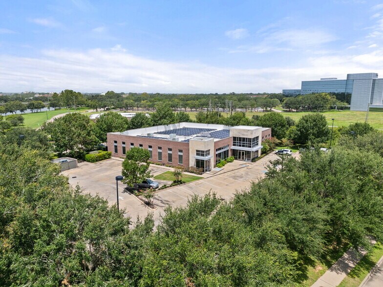 More Photos Of 16701 Creek Bend Dr, Sugar Land Medical For Lease