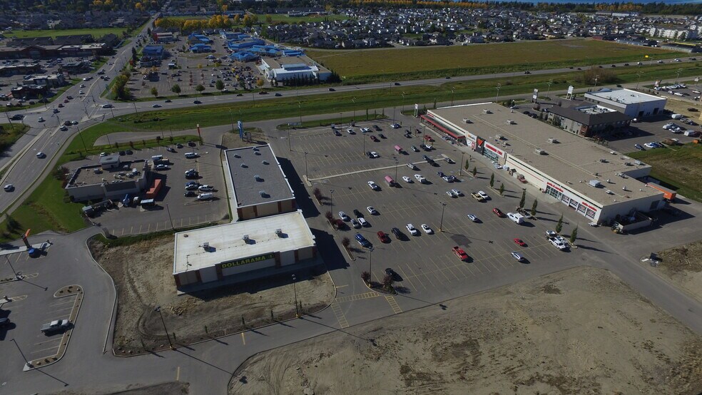 More Photos Of 3420 47 Ave, Sylvan Lake Unknown For Lease