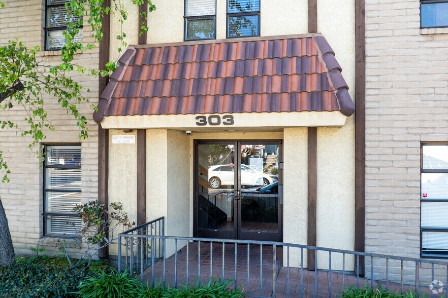 More Photos Of 303-325 W Joaquin Ave, San Leandro Loft Creative Space For Lease