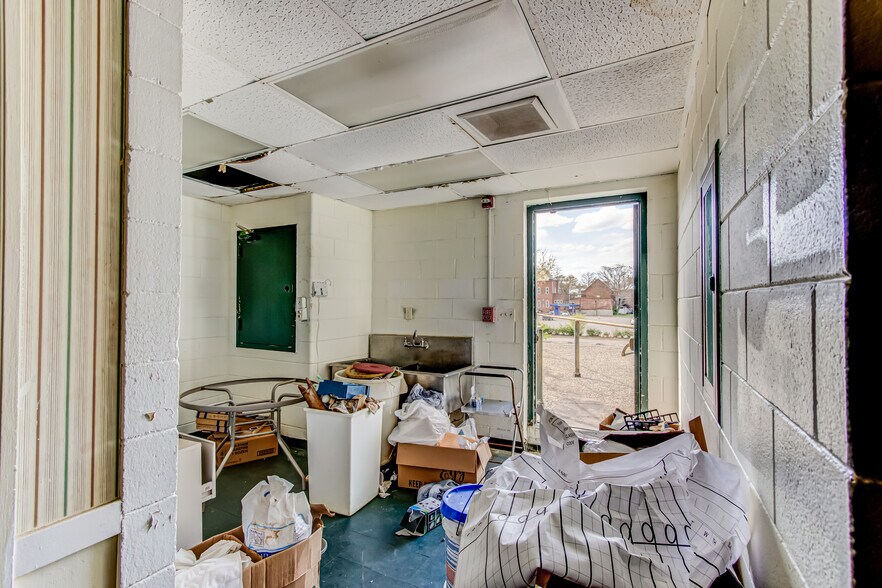 More Photos Of 15 7th St, Augusta Restaurant For Sale