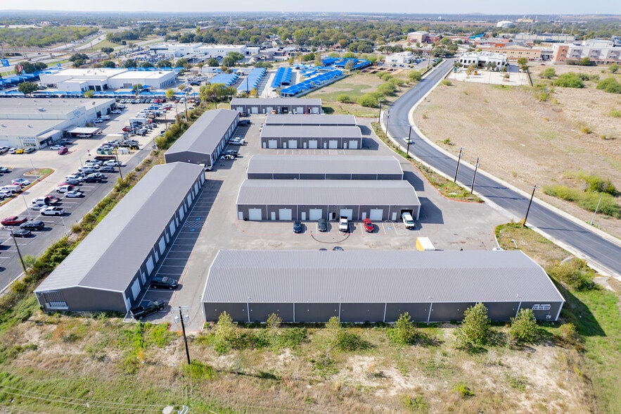 More Photos Of 2203 Cascade Pky, San Antonio Unknown For Lease