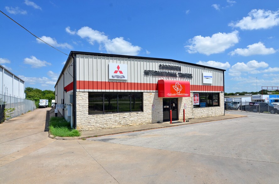 Primary Photo Of 3301 N I-35, Round Rock Auto Dealership For Lease
