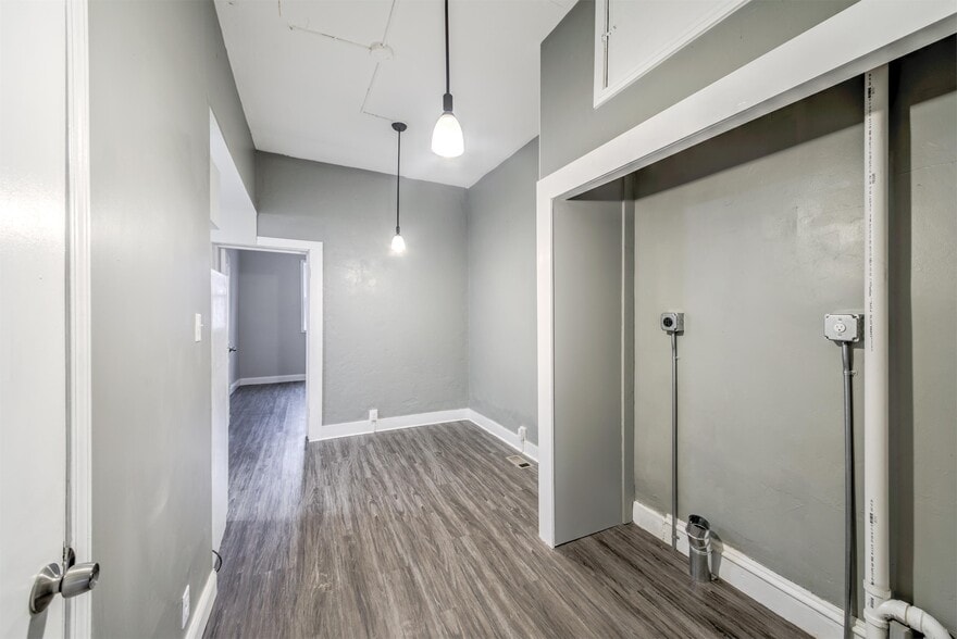 More Photos Of 2013 S 11th St, Saint Louis Apartments For Sale