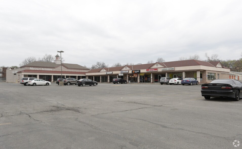 More Photos Of 534-618 E 99th St, Kansas City General Retail For Lease