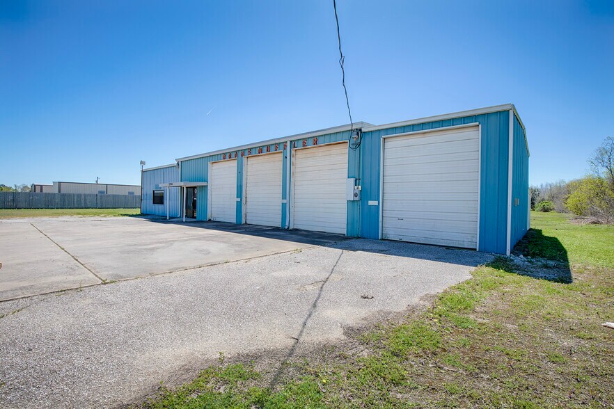 More Photos Of 3790 E Highway 6, Alvin Distribution For Sale