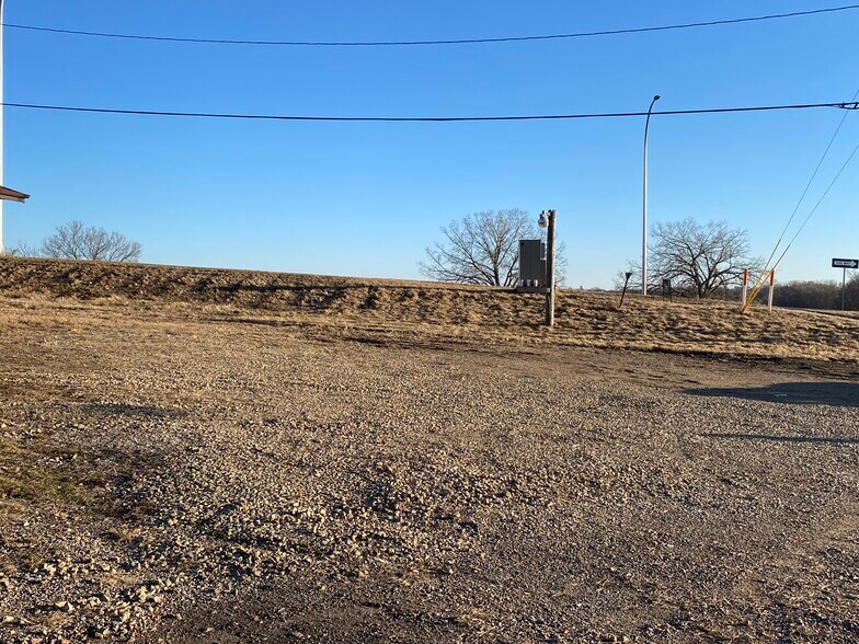 More Photos Of 817 Marshall St, Albert Lea Flex For Sale