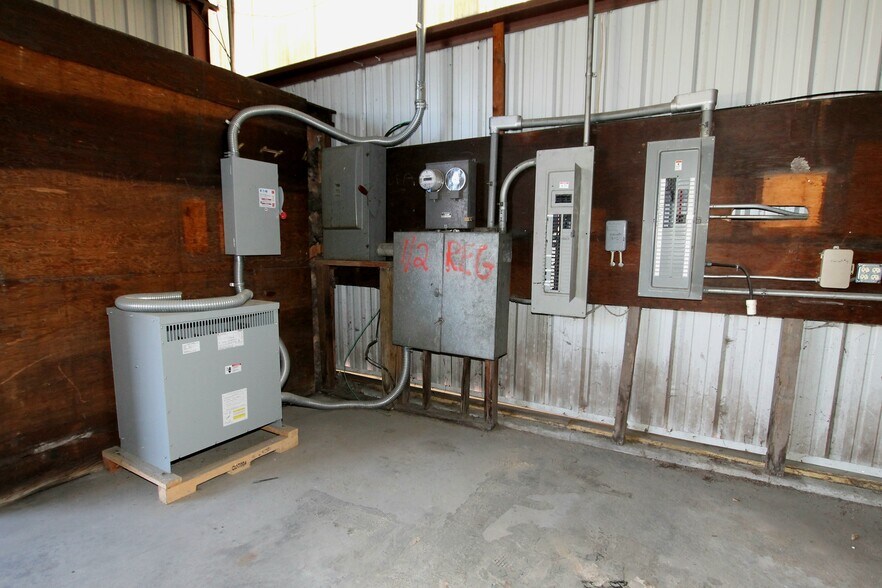 More Photos Of 9 Old Westminster Rd, Hubbardston Warehouse For Sale