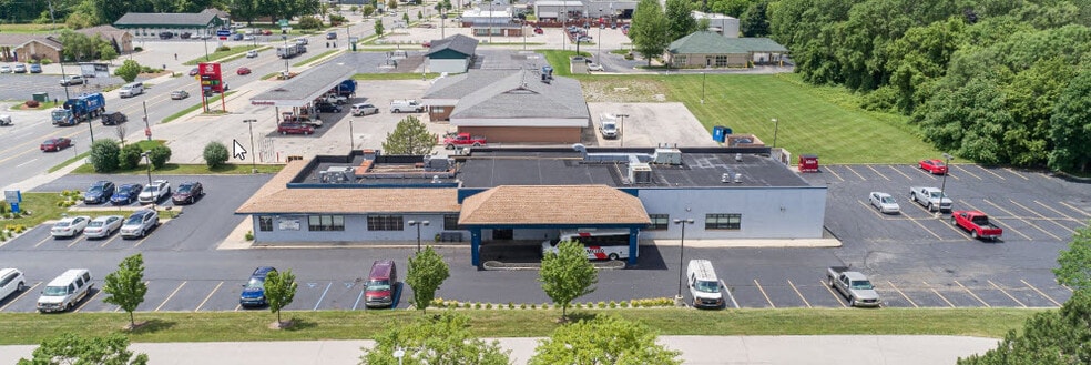 More Photos Of 1536 W Center Rd, Essexville Medical For Sale