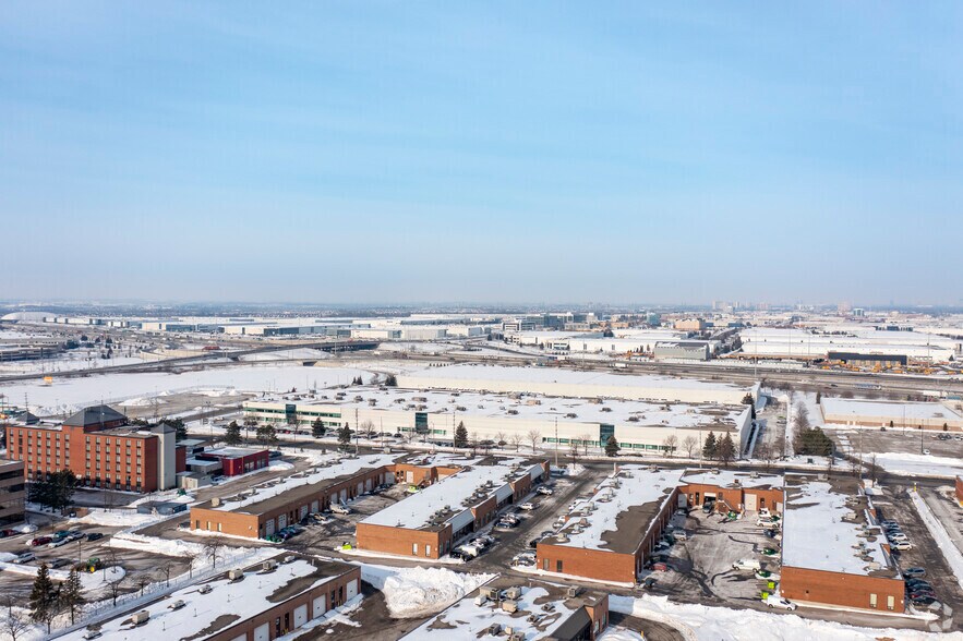 More Photos Of 150 Britannia Rd E, Mississauga Showroom For Lease