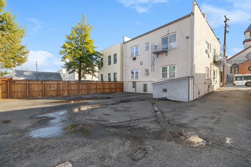 More Photos Of 467 Hudson St, Hackensack Apartments For Sale