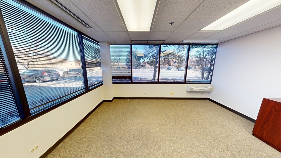 More Photos Of 1655 N Arlington Heights Rd, Arlington Heights Medical For Lease