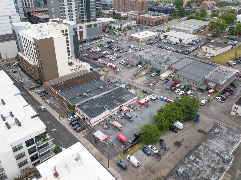 More Photos Of 516 5th Ave S, Nashville Freestanding For Sale