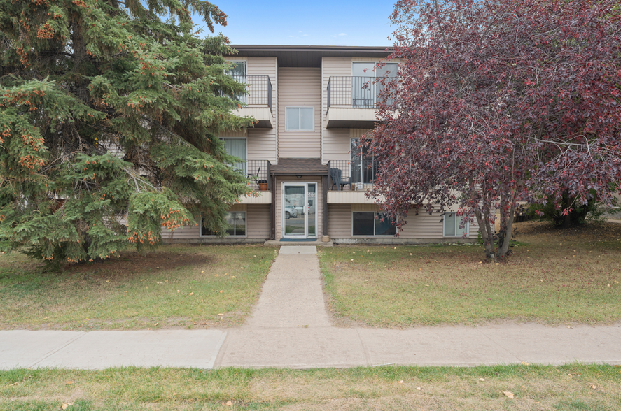 Primary Photo Of 4308A 50 Av, Bonnyville Apartments For Sale