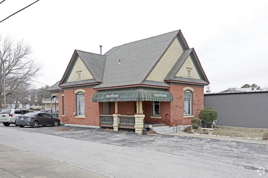 More Photos Of 412 W Walnut St, Rogers General Retail For Sale