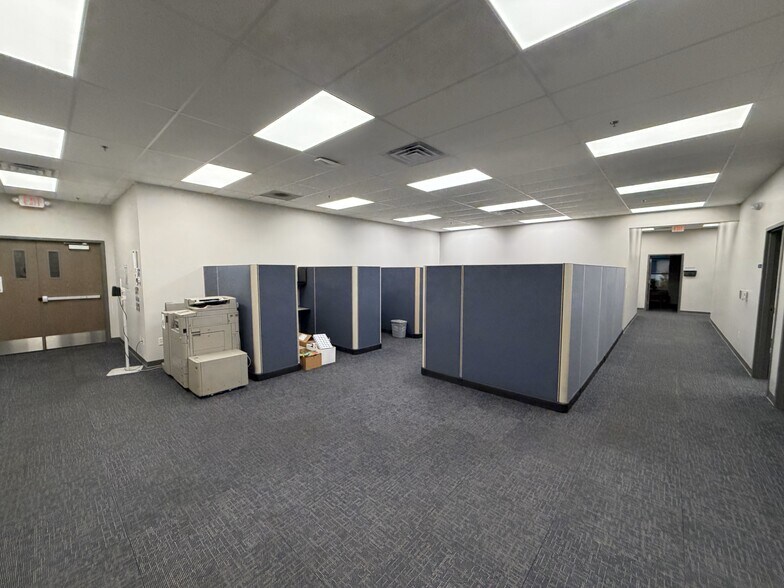 More Photos Of 9180 E 35th St, Wichita Warehouse For Lease