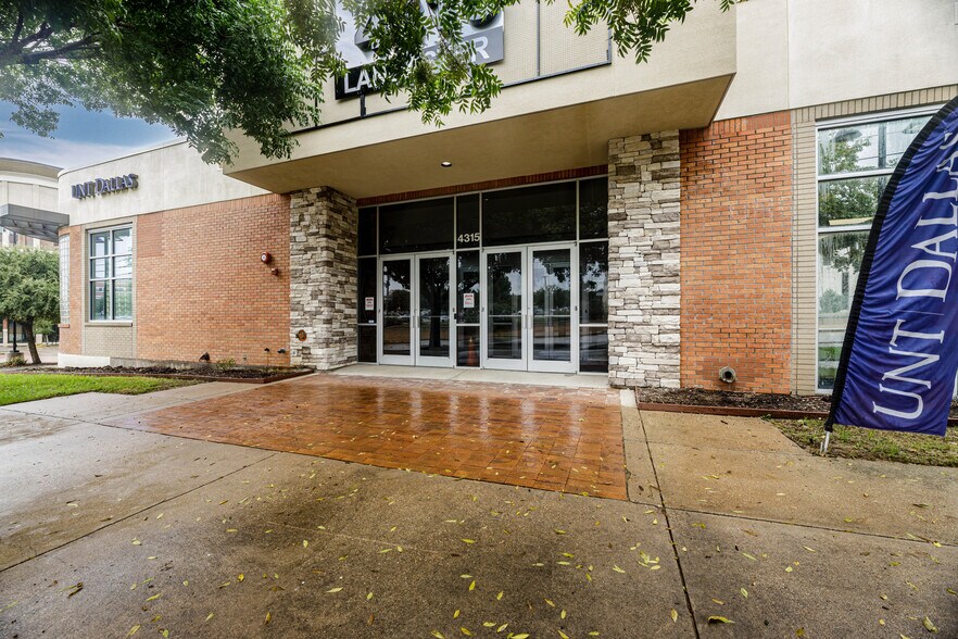 More Photos Of 4315 S Lancaster Rd, Dallas Office For Lease