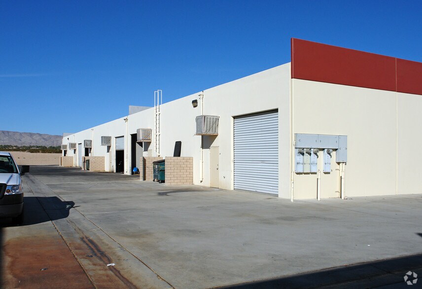 More Photos Of 19020 N Indian Canyon Dr, North Palm Springs Service For Lease