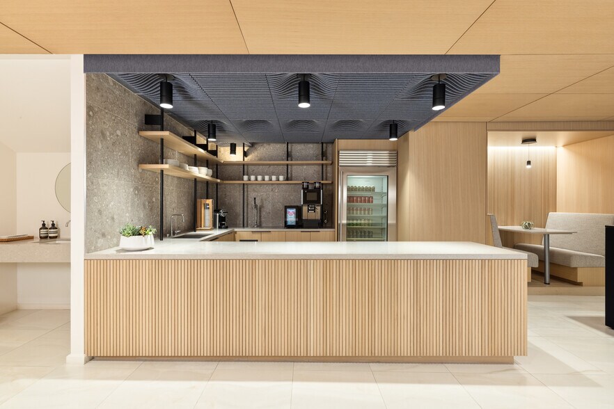 More Photos Of 540 Madison Ave, New York Coworking Space