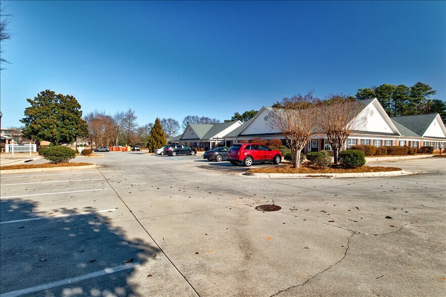 More Photos Of 801-814 Pavilion Ct, McDonough Office For Lease