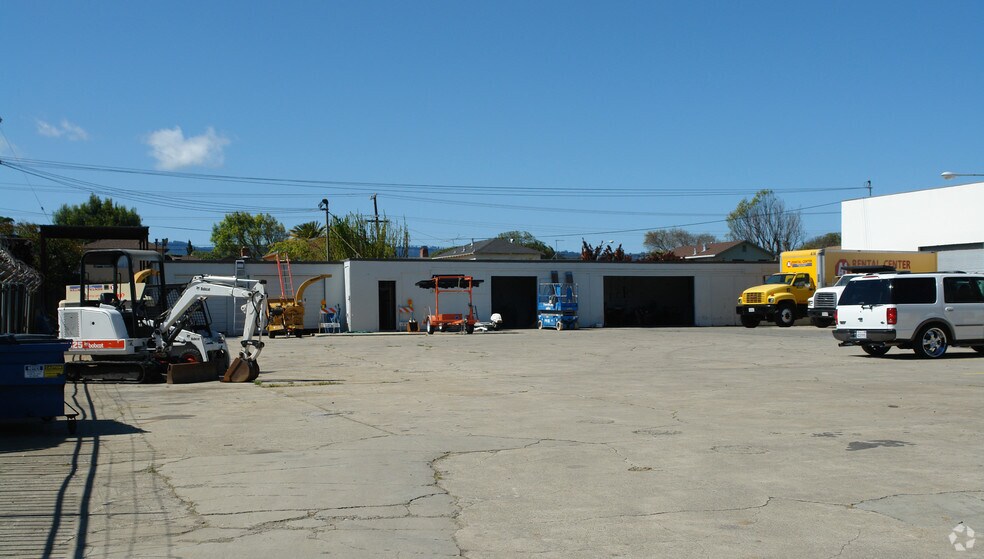 More Photos Of 333 N Amphlett Blvd, San Mateo Warehouse For Sale