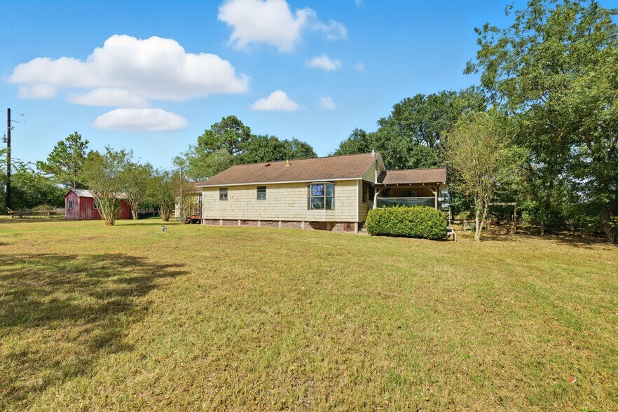 More Photos Of 29211 Castle Rd, Waller Specialty For Sale