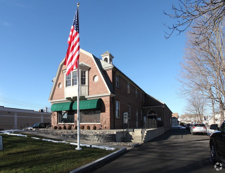 More Photos Of 26 Broadway, North Haven Loft Creative Space For Lease