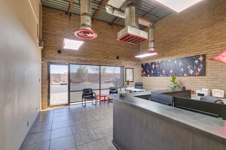 More Photos Of 3850 Pioneer Ave, Las Vegas Showroom For Sale