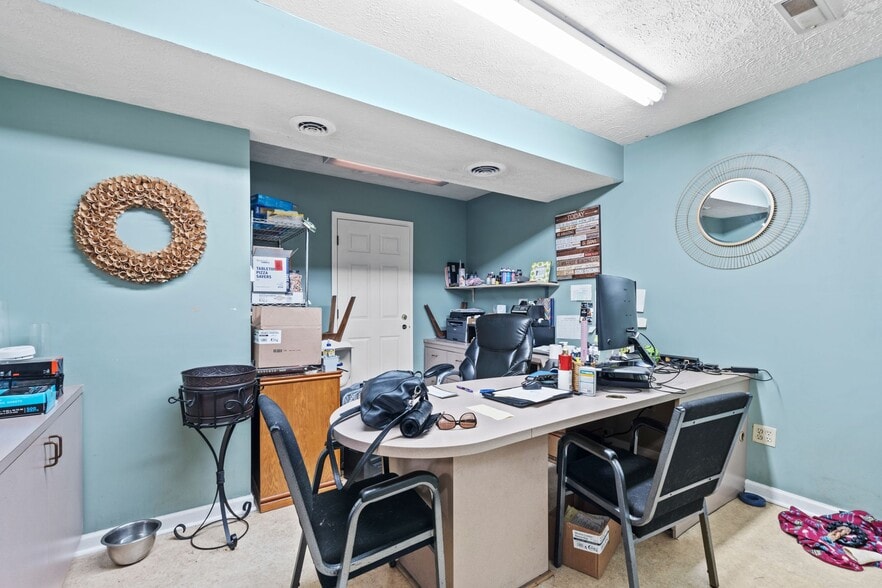 More Photos Of 808 Bypass Rd, Winchester Freestanding For Sale