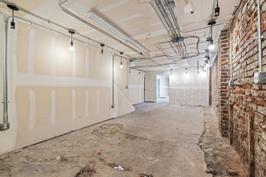 More Photos Of 238 N Broadway, Denver Storefront Retail Office For Lease