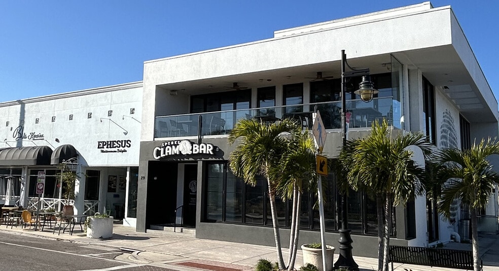 More Photos Of 29 N Blvd of Presidents, Sarasota Storefront Retail Office For Lease