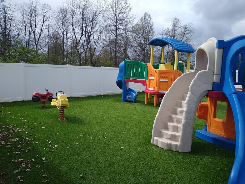 More Photos Of 7560 Sawmill Pky, Powell Daycare Center For Sale