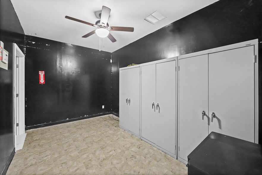 More Photos Of 300 Pendleton Way, Oakland Office For Sale